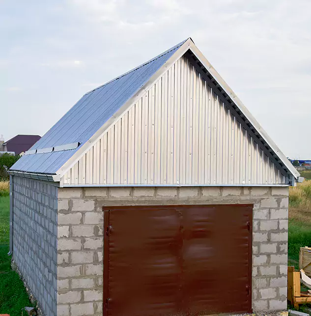 Trusted Garage Roof Repair Company: Keeping Edmonds, WA Properties Sealed and Secure