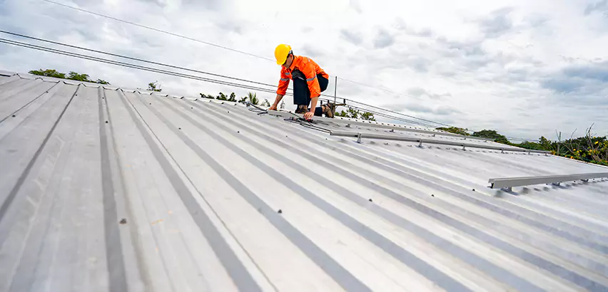 Metal Roof Repairs in Edmonds