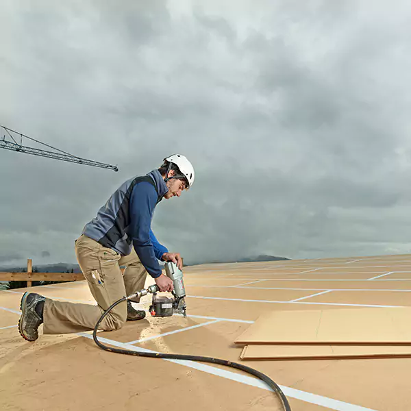 Why Edmonds Business Owners Choose Edmonds Roofing Pro for Roof Replacement?