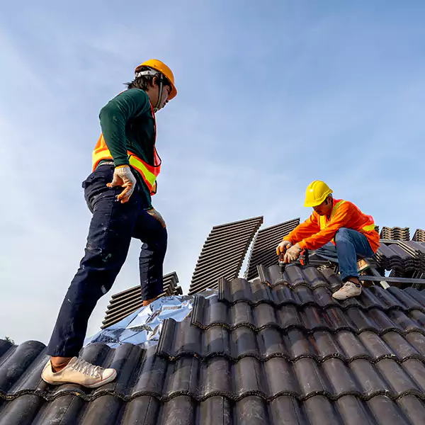 Why Edmonds, WA Property Owners Trust Edmonds Roofing Pro for Emergency Roof Repair?