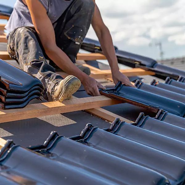 Why Edmonds Homeowners Choose Edmonds Roofing Pro for Roof and Gutter Repair?